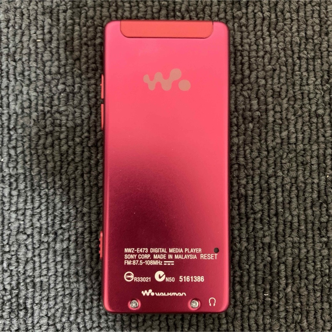 WALKMAN(ウォークマン)のSONY WALKMAN NWZ-E473ソニー ウォークマン 4GB レッド スマホ/家電/カメラのオーディオ機器(ポータブルプレーヤー)の商品写真