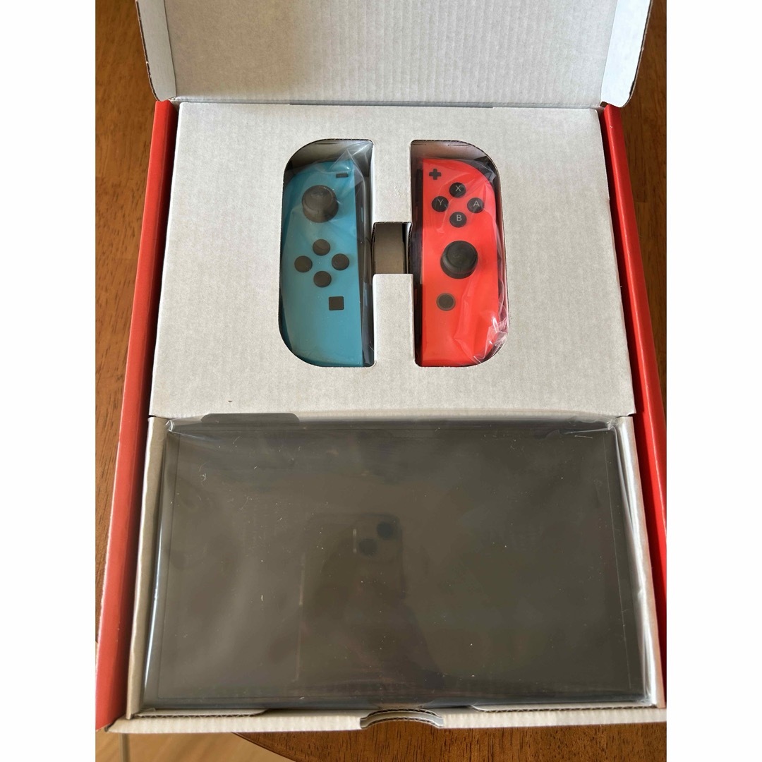 Nintendo Switch(ニンテンドースイッチ)の任天堂 switch 有機elモデル　本体　保証あり エンタメ/ホビーのゲームソフト/ゲーム機本体(家庭用ゲーム機本体)の商品写真