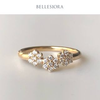 BELLESIORA - 【4/29迄お値下げ】BELLESIORA♡K18ダイヤモンドフラワーVリング