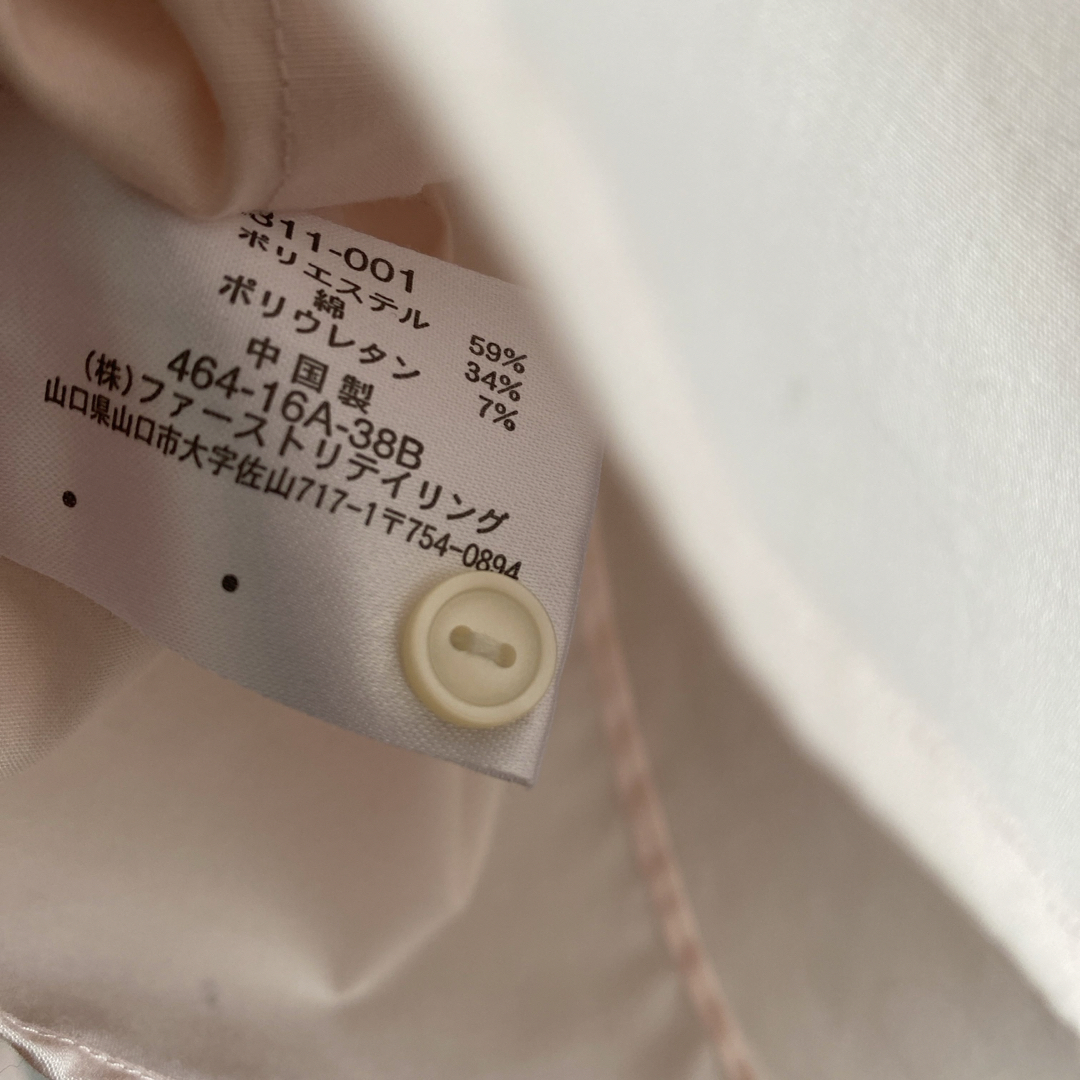 UNIQLO(ユニクロ)のUNIQLO 薄ピンクシャツ レディースのトップス(シャツ/ブラウス(長袖/七分))の商品写真