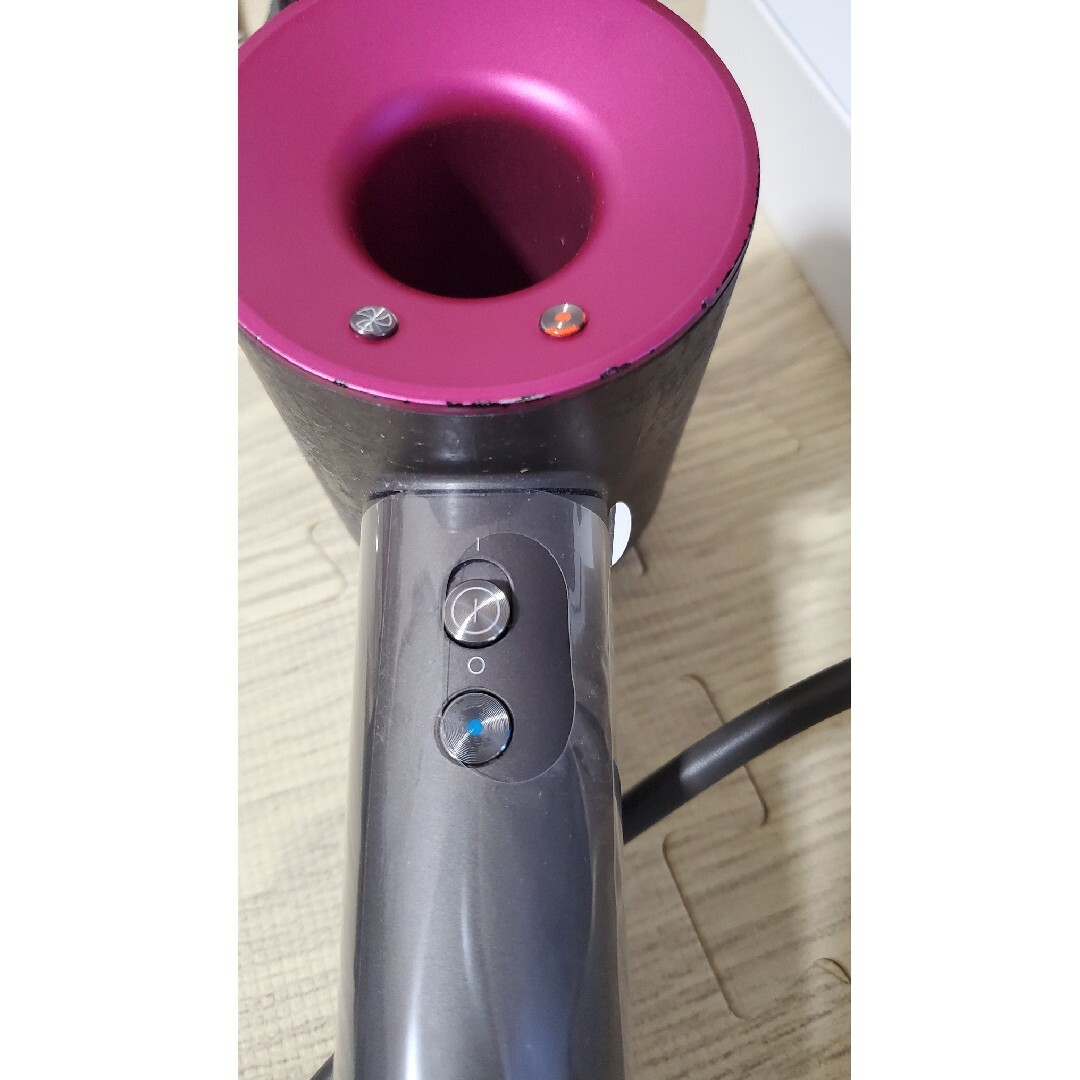 Dyson(ダイソン)の《訳あり》dyson ヘアドライヤー HD01 IIF スマホ/家電/カメラの美容/健康(ドライヤー)の商品写真