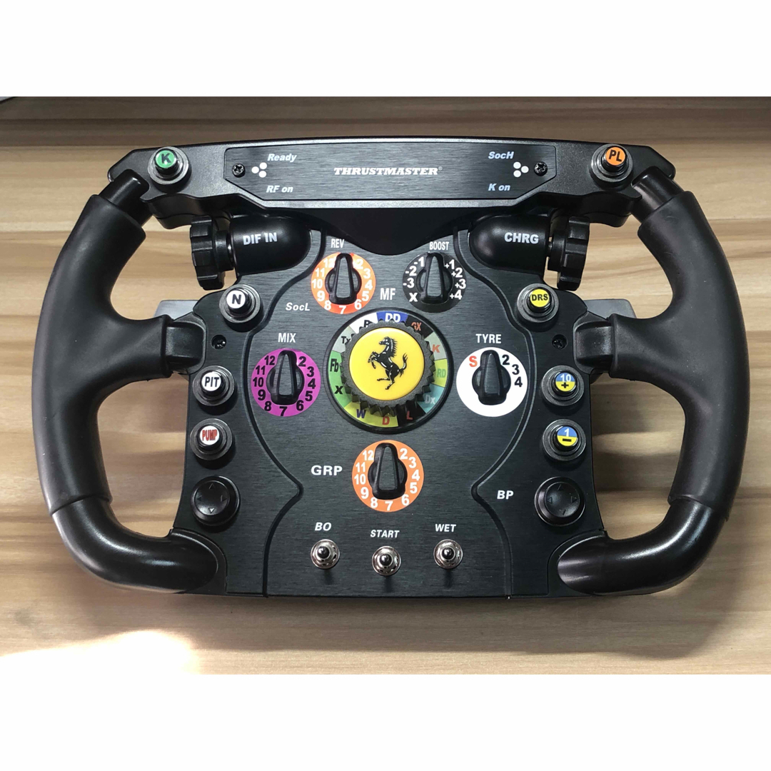 PlayStation(プレイステーション)の【最終値下げ】Thrustmaster Ferrari F1 Wheel エンタメ/ホビーのゲームソフト/ゲーム機本体(その他)の商品写真