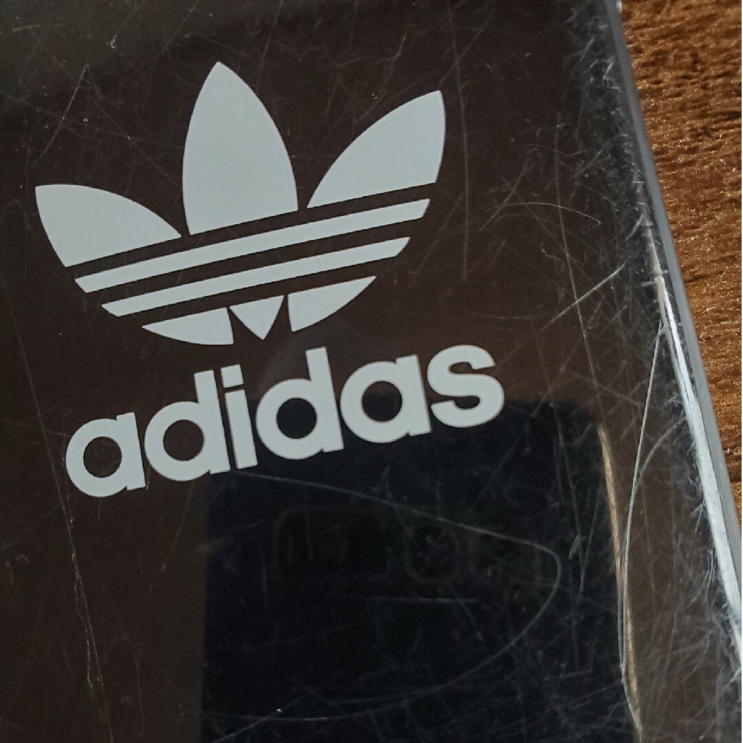 adidas(アディダス)のadidas  スマホケース iPhone ケース スマホ/家電/カメラのスマホアクセサリー(iPhoneケース)の商品写真