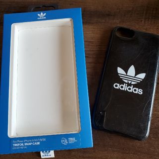 アディダス(adidas)のadidas  スマホケース iPhone ケース(iPhoneケース)