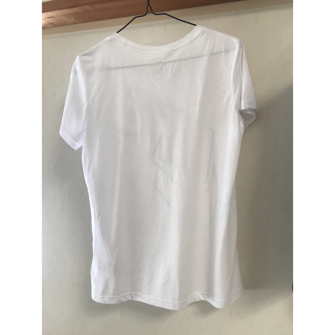NIKE(ナイキ)のTHE NIKE TEE Tシャツ　白　半袖　ロゴ　トレーニング ウェア　M レディースのトップス(Tシャツ(半袖/袖なし))の商品写真