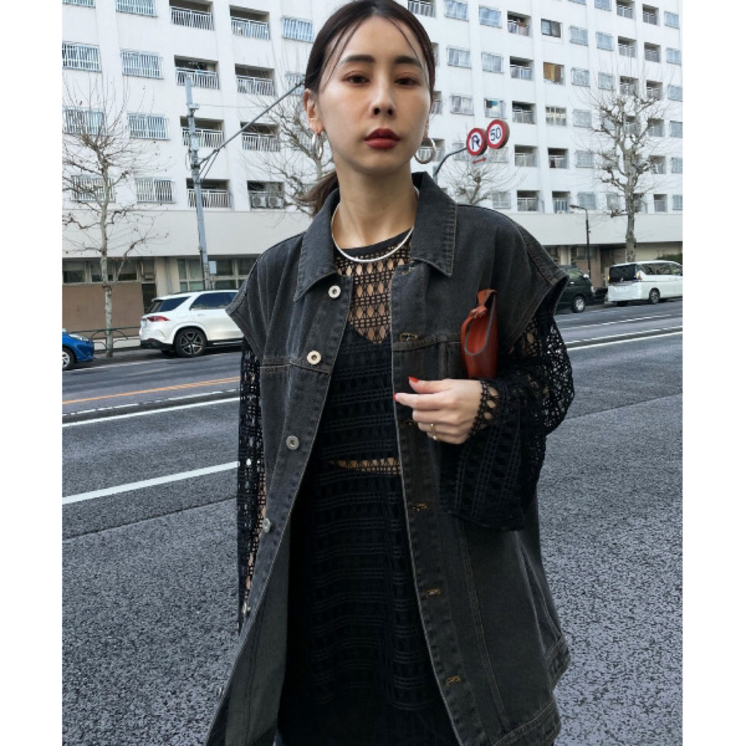 Ameri VINTAGE(アメリヴィンテージ)の＊試着のみ美品＊ アメリ MESH LAYERED DENIM JACKET レディースのジャケット/アウター(Gジャン/デニムジャケット)の商品写真