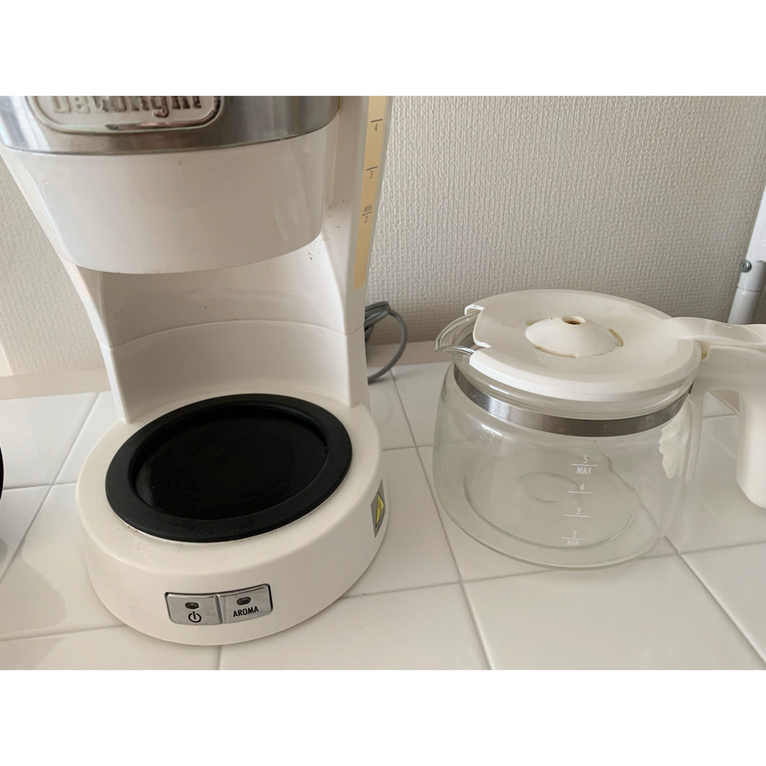 DeLonghi(デロンギ)のデロンギ ドリップコーヒーメーカー スマホ/家電/カメラの調理家電(コーヒーメーカー)の商品写真