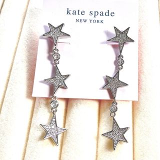 ケイトスペードニューヨーク(kate spade new york)のケイトスペード　ユーアーアスタークリスタルリニアピアス　１点のみ(ピアス)