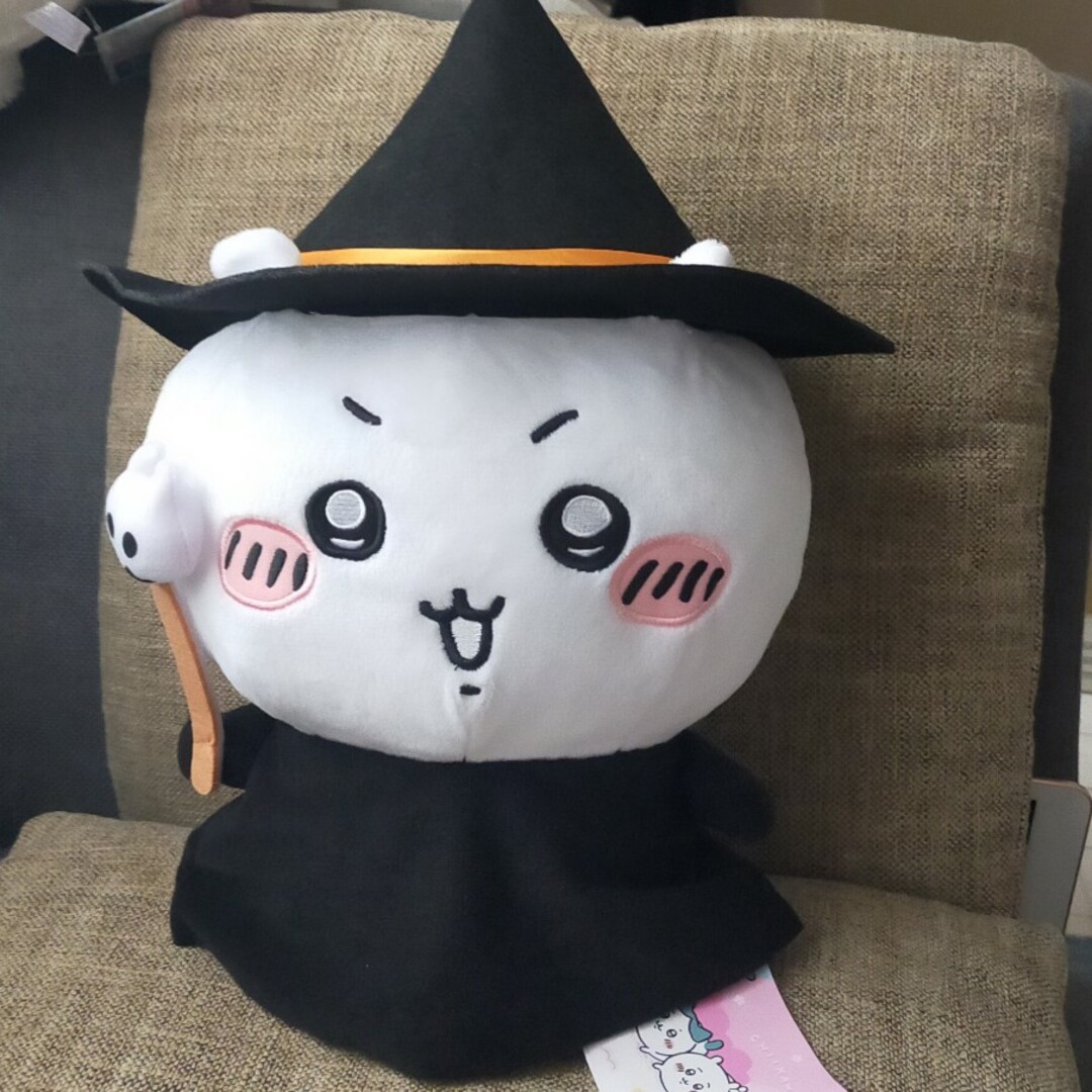 ちいかわ(チイカワ)のちいかわ☆BOO! BIGぬいぐるみ エンタメ/ホビーのおもちゃ/ぬいぐるみ(キャラクターグッズ)の商品写真