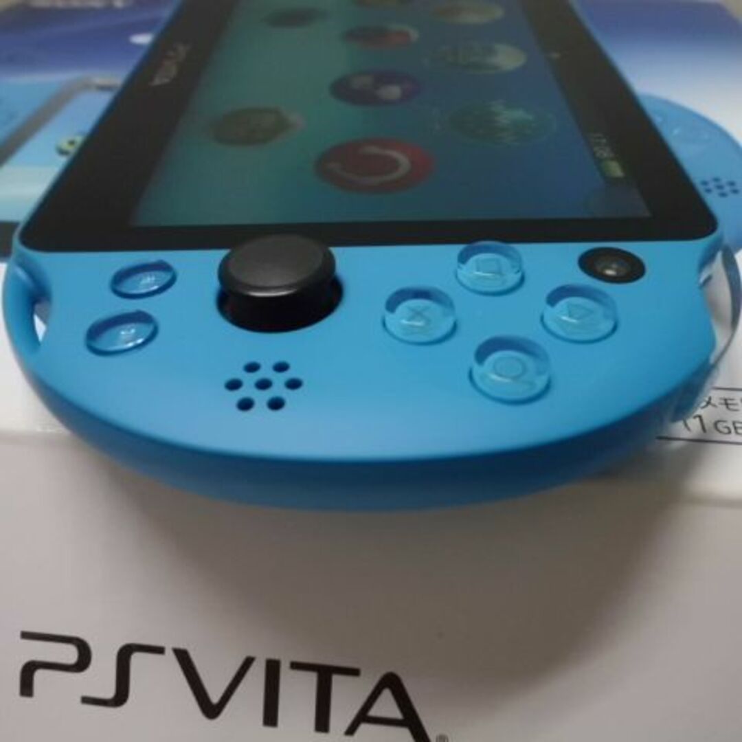 PlayStation Vita(プレイステーションヴィータ)のPSVITA PCH-2000 Aqua Blue エンタメ/ホビーのゲームソフト/ゲーム機本体(携帯用ゲーム機本体)の商品写真