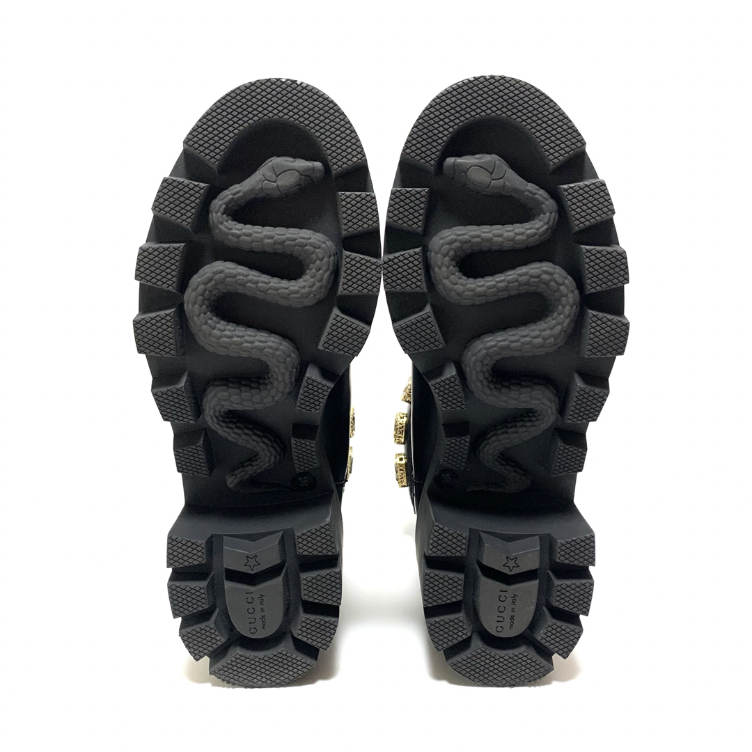 Gucci(グッチ)の☆美品 グッチ マーモント ビジュー ストラップ ショートブーツ 黒 イタリア製 レディースの靴/シューズ(ブーツ)の商品写真