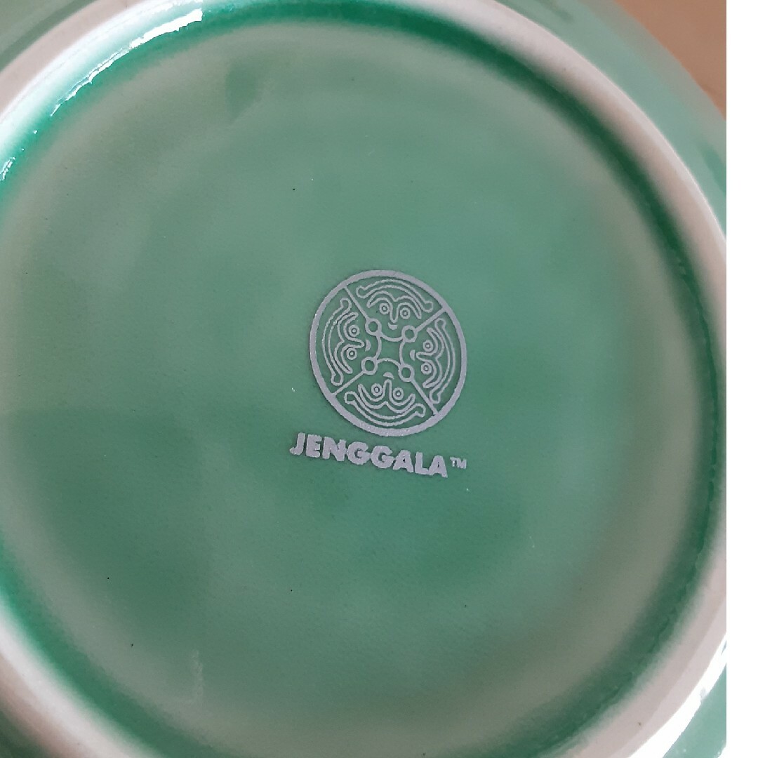 Jenggala(ジェンガラ)のバリ島　ジェンガラケラミック　皿 インテリア/住まい/日用品のキッチン/食器(食器)の商品写真