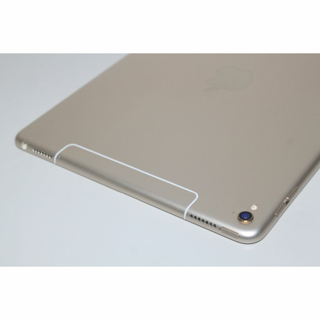 iPad(アイパッド)の【SIMロック解除済】iPad Pro（9.7インチ）Wi-Fi+セルラー ⑥ スマホ/家電/カメラのPC/タブレット(タブレット)の商品写真