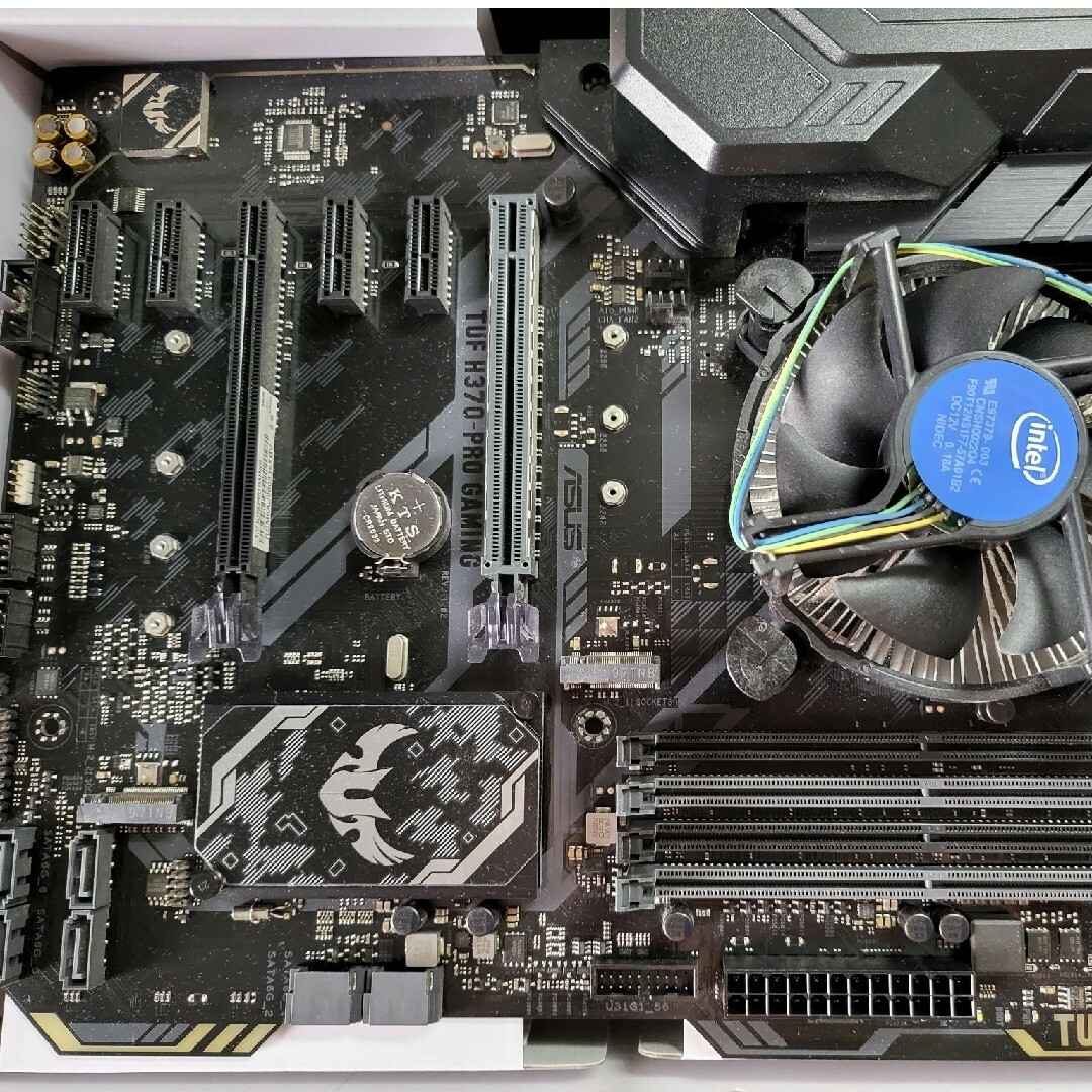 ASUS  TUF H370-PRO GAMING + i7 9700 cpuASUS