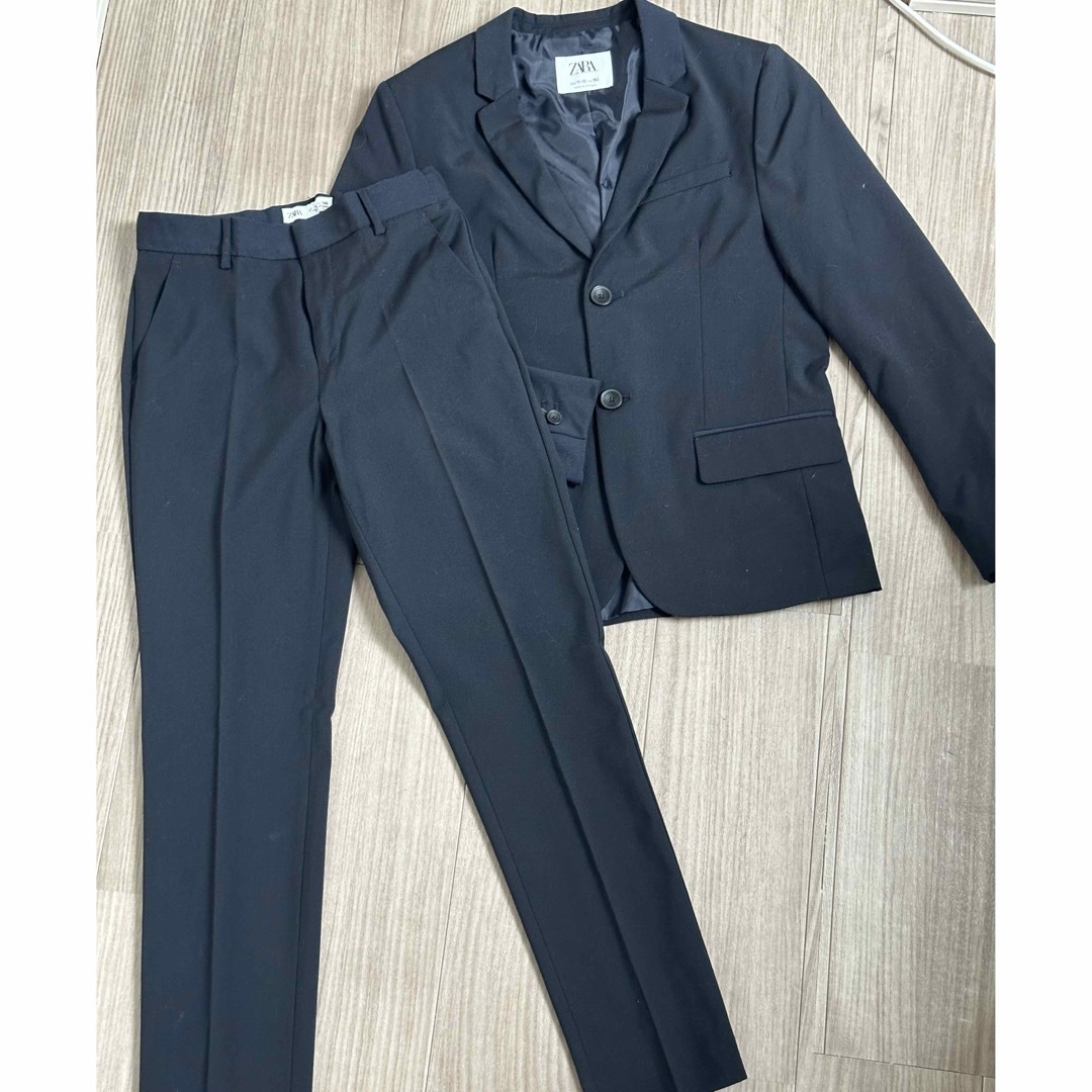 ZARA(ザラ)のZARA 卒業式スーツ キッズ/ベビー/マタニティのキッズ服男の子用(90cm~)(ドレス/フォーマル)の商品写真