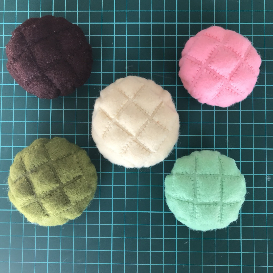 フェルトままごと☆メロンパン５つセット☆ハンドメイド ハンドメイドのおもちゃ(その他)の商品写真