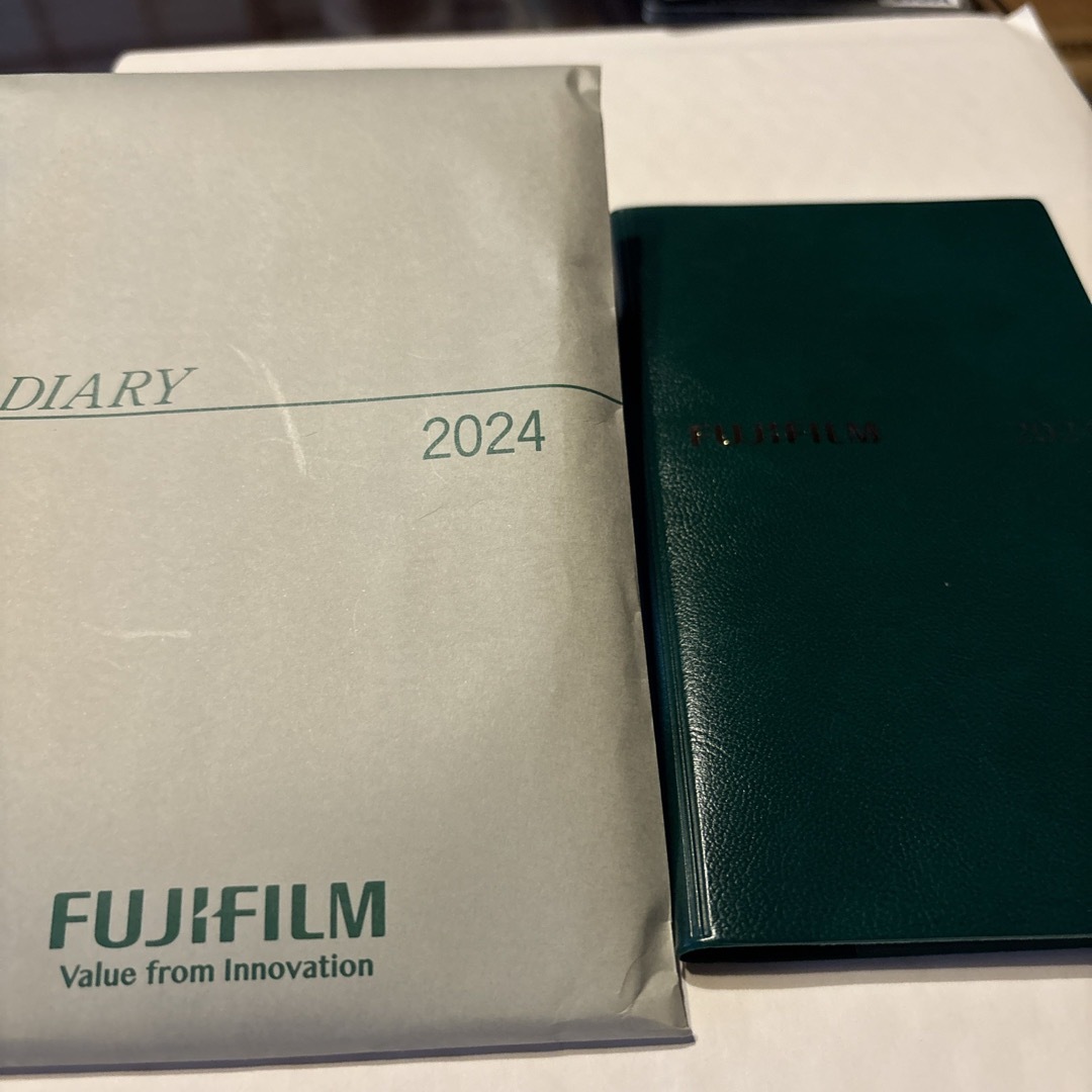 富士フイルム(フジフイルム)のFUJIFILM 富士フイルム2024年　スケジュール手帳 インテリア/住まい/日用品の文房具(カレンダー/スケジュール)の商品写真