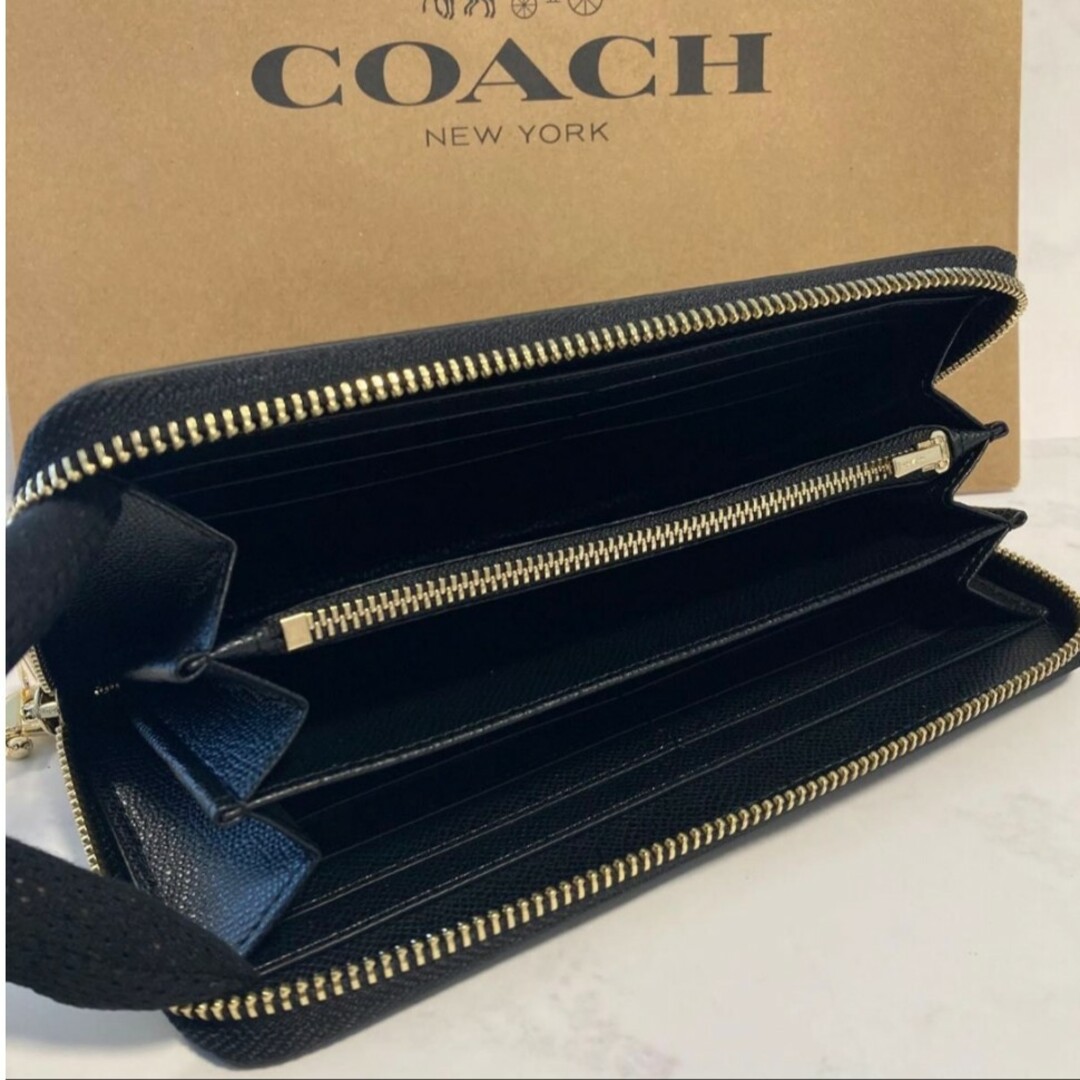 COACH(コーチ)の新品　COACH　長財布　ラウンドファスナー　小銭入れ有　ワンポイント　ブラック レディースのファッション小物(財布)の商品写真