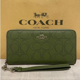 コーチ(COACH)の新品　COACH　長財布　ラウンドファスナー　グリーン　シグネチャー　小銭入れ有(財布)