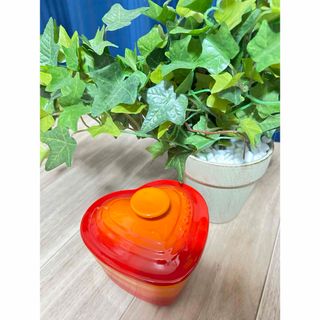 ルクルーゼ(LE CREUSET)の【中古品】ルクルーゼ　ハート型ココット(食器)