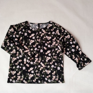 MEW'S REFINED CLOTHES - ミューズリファインドクローズ 七分袖カットソー 花柄 ブラウス 袖ペプラム