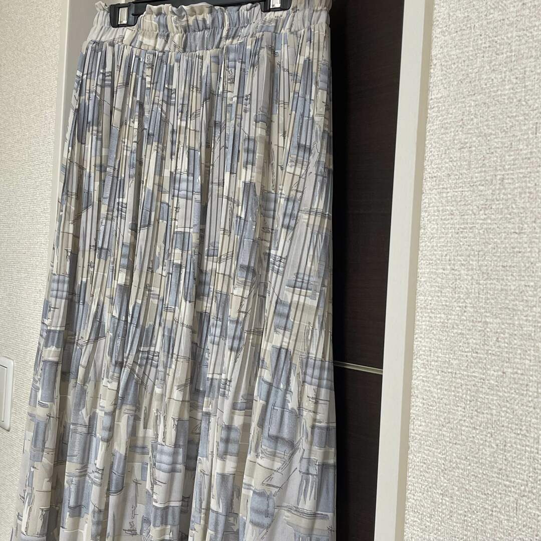 CHARM BERRY TIC チャームベリーチック　プリーツロングスカート レディースのスカート(ロングスカート)の商品写真