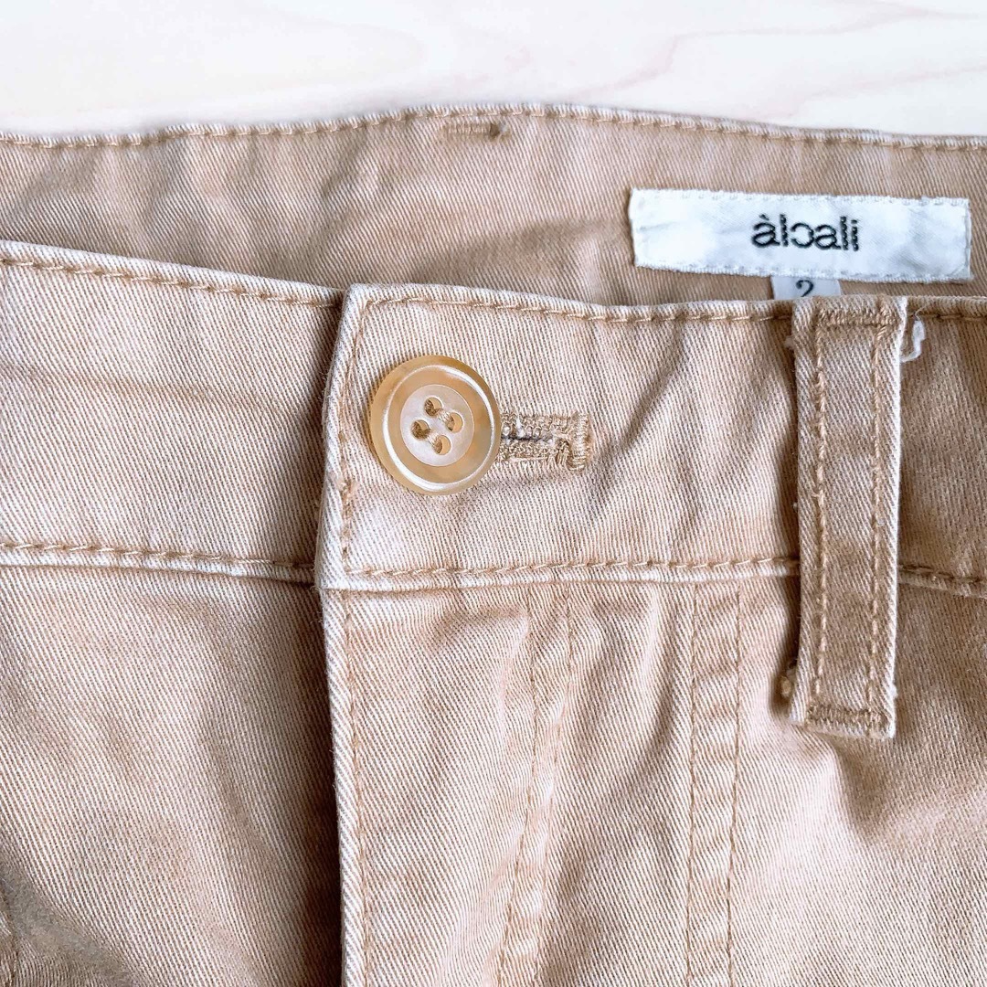 alcali(アルカリ)のalcali七分丈 カーゴパンツ ベージュ レディース S M レディースのパンツ(ワークパンツ/カーゴパンツ)の商品写真