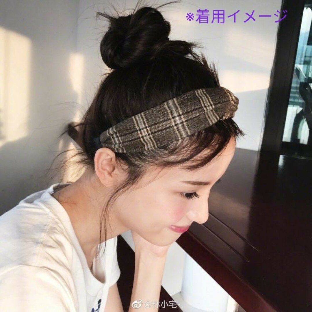 新品☆グレンチェック柄クロスデザインヘアバンド☆黒×白☆フリーサイズ レディースのヘアアクセサリー(ヘアバンド)の商品写真