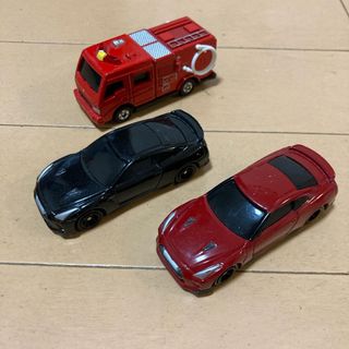 タカラトミー(Takara Tomy)のトミカ　4D  消防車 GT-R  3台セット(ミニカー)