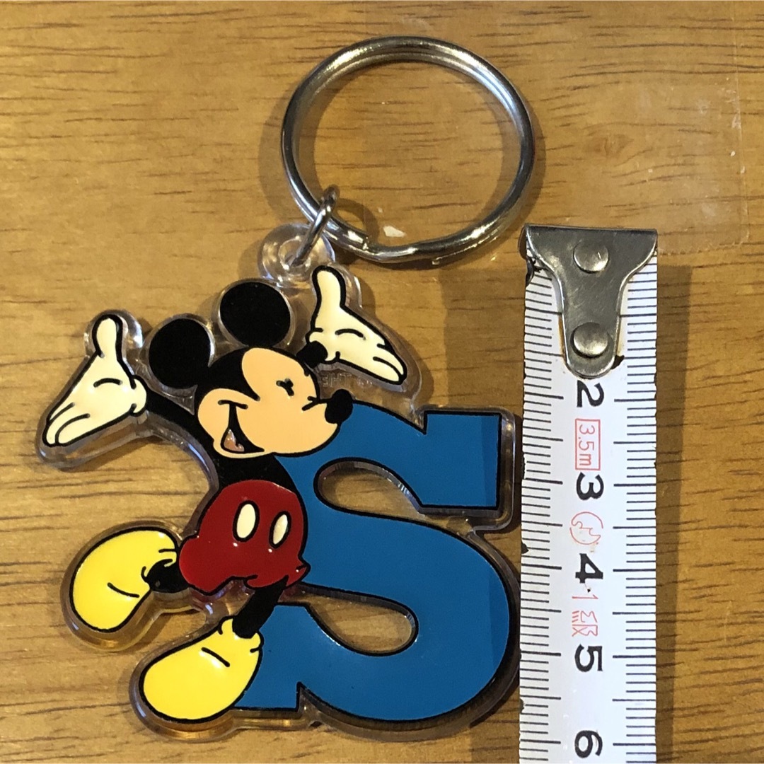 ディズニー　イニシャル　S キーホルダー エンタメ/ホビーのおもちゃ/ぬいぐるみ(キャラクターグッズ)の商品写真