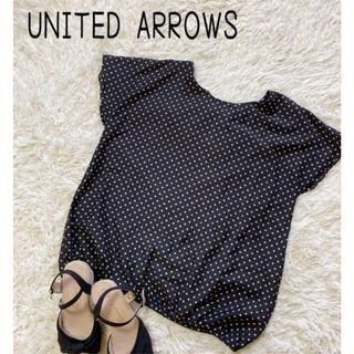 ユナイテッドアローズ(UNITED ARROWS)の【美品】ユナイテッドアローズ半袖ブラウスブラックドット柄背中リボン可愛いお洒落M(シャツ/ブラウス(半袖/袖なし))