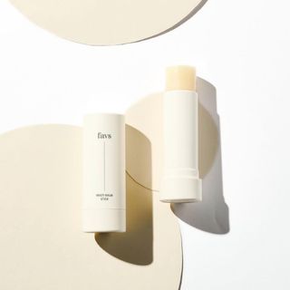 コスメキッチン(Cosme Kitchen)の【新品】Favs (ファブス)マルチバームスティック 保湿バーム♡おまけ付き♡(フェイスオイル/バーム)