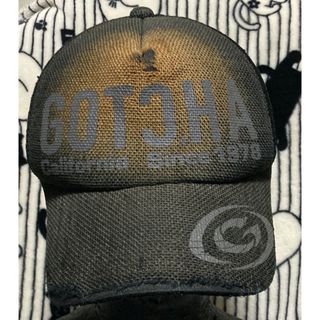 ガッチャ(GOTCHA)の訳ありダメージ仕様キャップ[GOTCHA ガッチャ]麻使用素材　メッシュ式CAP(キャップ)