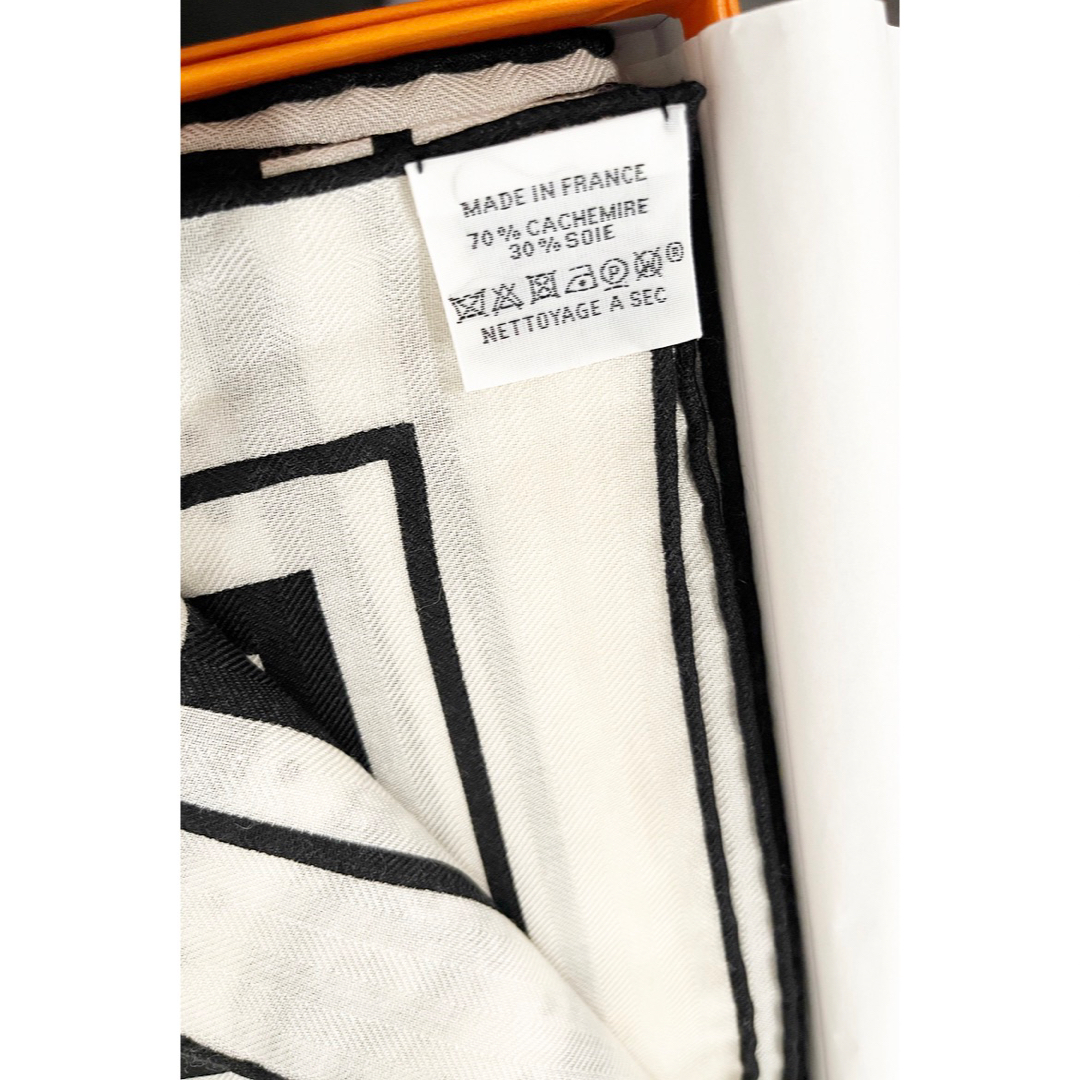 Hermes(エルメス)のカシシル バンダナ ストール 140 エルメス 2024 船乗りのタトゥー 新品 レディースのファッション小物(ストール/パシュミナ)の商品写真