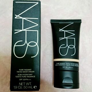 ナーズ(NARS)のNARS ピュアラディアント ティンティッドモイスチュアライザー 2321(ファンデーション)