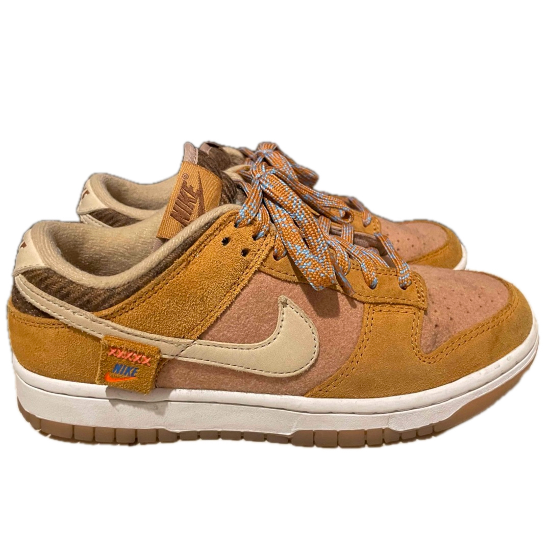 NIKE(ナイキ)のNike Dunk Low Teddy Bear "Brown" メンズの靴/シューズ(スニーカー)の商品写真