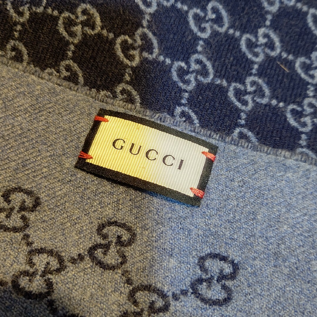 Gucci(グッチ)の❤美品箱付き❤GUCCI マフラー ストール  スカーフ❤ネイビー❤ メンズのファッション小物(マフラー)の商品写真