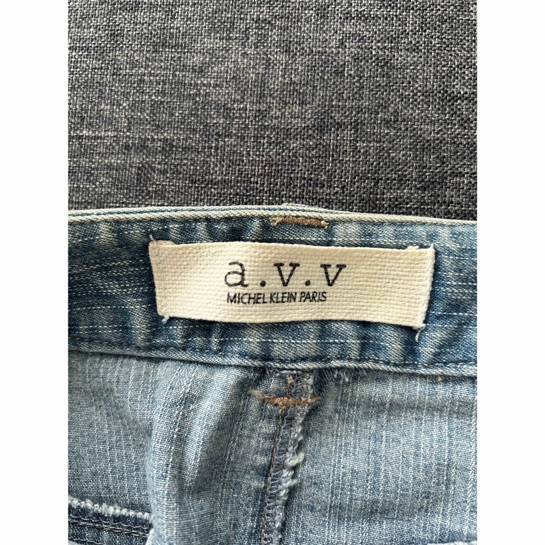 a.v.v(アーヴェヴェ)のa.v.v デニムひざ丈スカート レディースのスカート(ひざ丈スカート)の商品写真