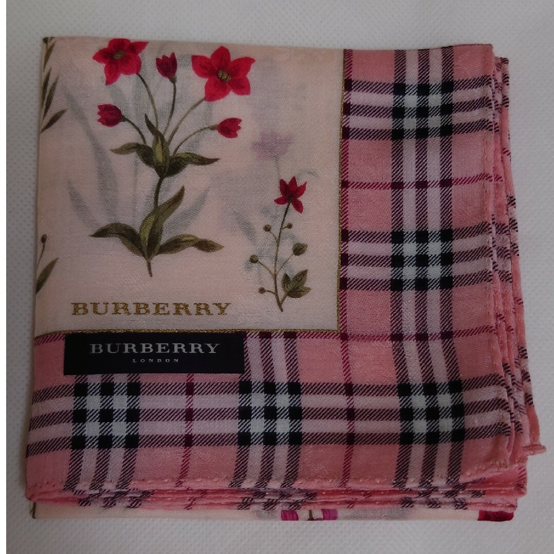 BURBERRY ハンカチ 新品 未使用 大判 レディースのファッション小物(ハンカチ)の商品写真