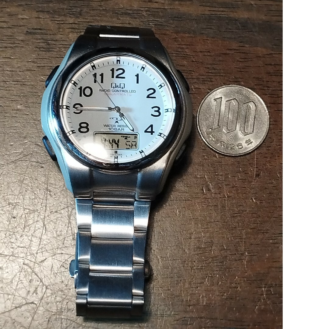 CITIZEN(シチズン)のAD16　シチズン・Q＆Q　電波・ソーラー・多機能時計　ベルトフリーアジャスト メンズの時計(腕時計(アナログ))の商品写真