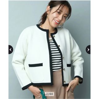 JUSGLITTY - 新品  ジャスグリッティー ノーカラー金ボタンニット