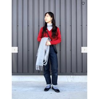 ユニクロ(UNIQLO)の【カシミヤ100%】ユニクロ　カシミヤVネックセーター（長袖）　16 RED(ニット/セーター)