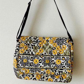 ヴェラブラッドリー(Vera Bradley)のヴェラブラッドリー　ショルダーバック　最終です(ショルダーバッグ)