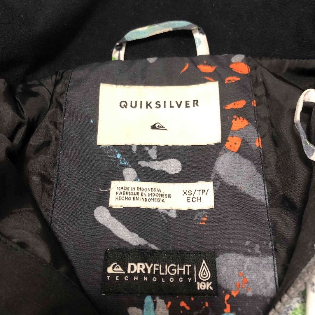 QUIKSILVER(クイックシルバー)のQUIKSILVER クイックシルバー　スノーボード ウェア ジャケット XS スポーツ/アウトドアのスノーボード(ウエア/装備)の商品写真