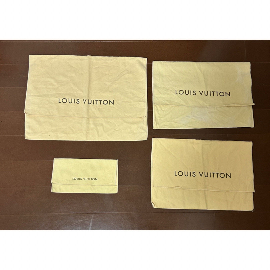 LOUIS VUITTON(ルイヴィトン)のルイヴィトン　保護袋　4枚 カバン型　LOUIS VUITTON レディースのバッグ(ショップ袋)の商品写真