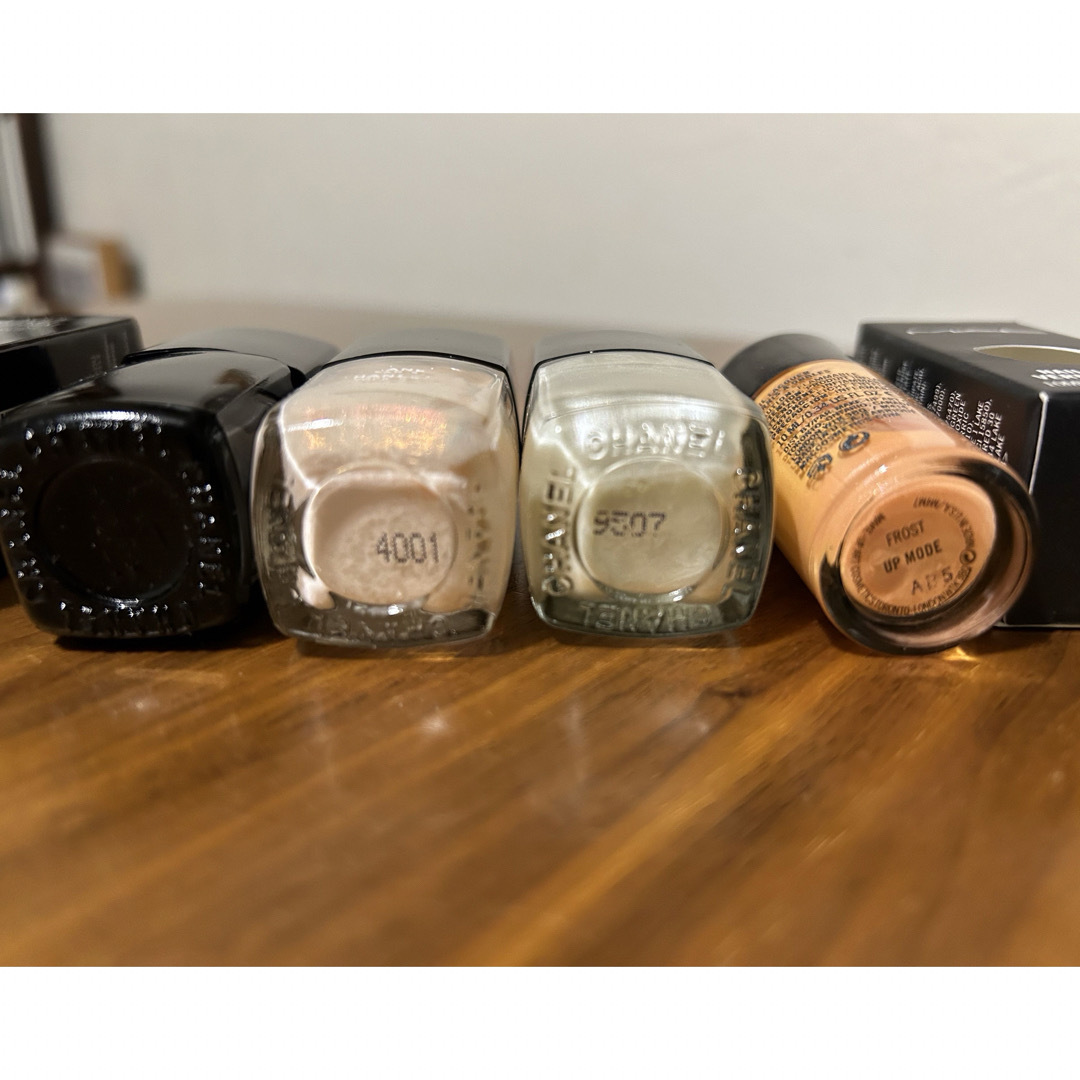 CHANEL(シャネル)のCHANEL ネイルカラー　マニキュア　MAC ネイルラッカー　トップコート コスメ/美容のネイル(マニキュア)の商品写真