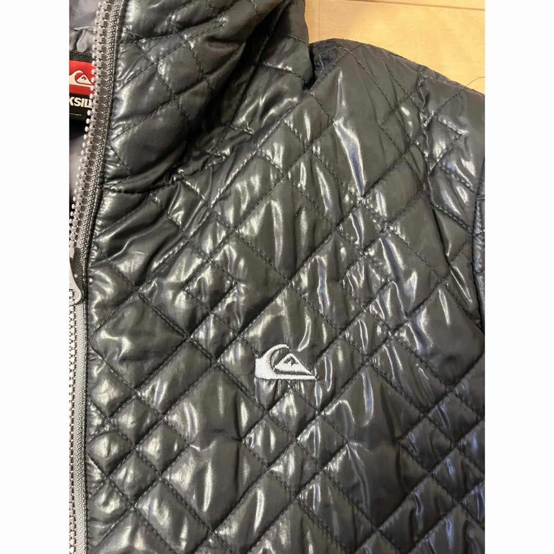 QUIKSILVER(クイックシルバー)のクイックシルバー　フードジャケット　黒L メンズのジャケット/アウター(ナイロンジャケット)の商品写真