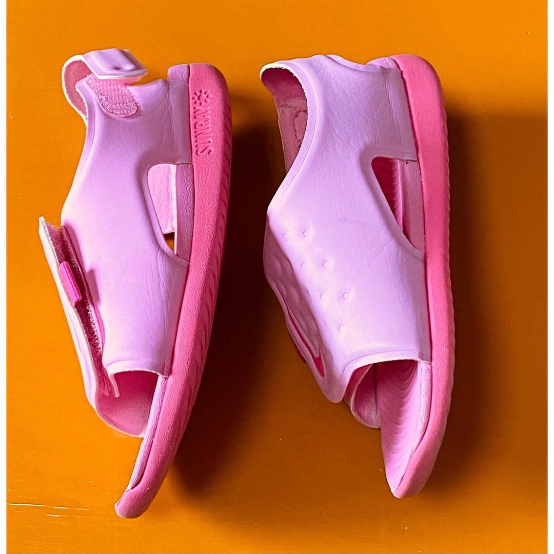 NIKE(ナイキ)の美品★ NIKE サンダル 18cm 女の子 フォーマル エナメル 靴  セット キッズ/ベビー/マタニティのキッズ靴/シューズ(15cm~)(その他)の商品写真