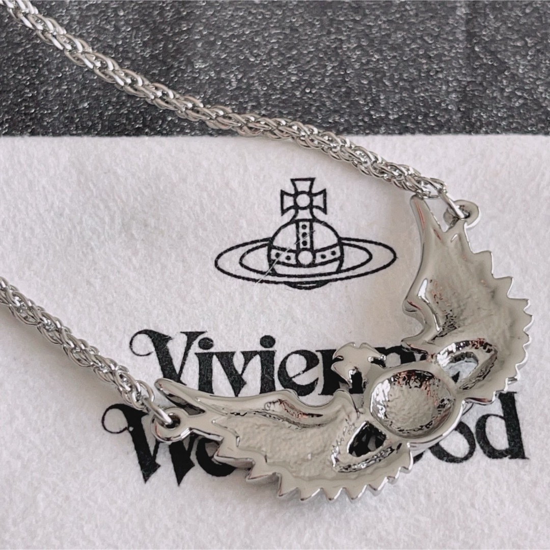 Vivienne Westwood(ヴィヴィアンウエストウッド)のヴィヴィアンウエストウッド　翼オーブネックレス レディースのアクセサリー(ネックレス)の商品写真