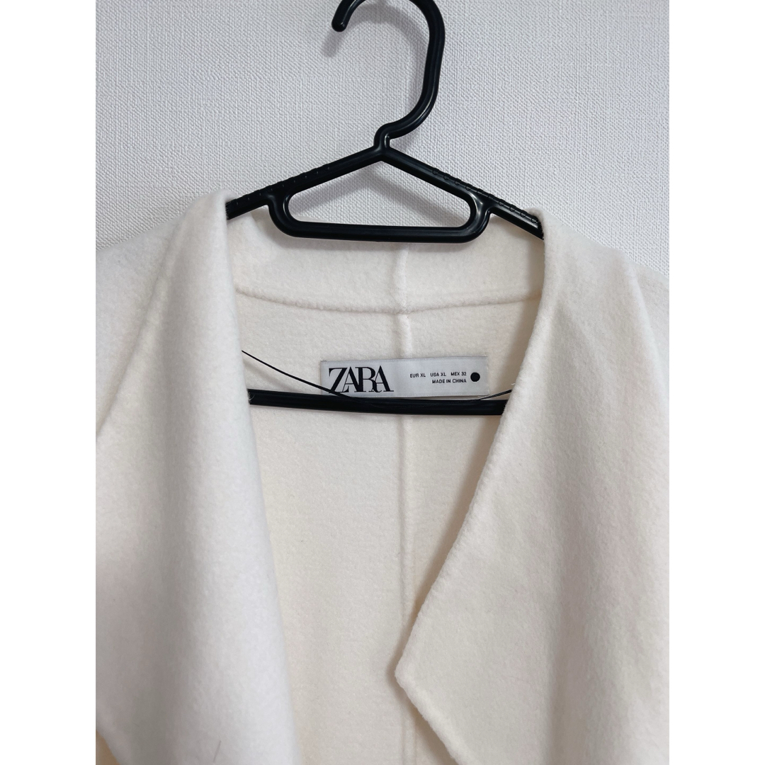 ZARA(ザラ)の美品　ベルト付きウールコート　ガウンコート レディースのジャケット/アウター(ロングコート)の商品写真